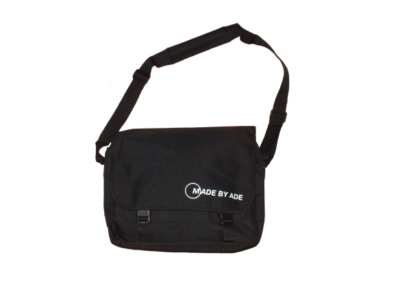 Circle Logo A3 Messenger Bag (Black/White)